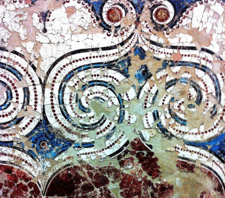 Santorini: Akrotiri Private Guided Tour with Hotel Pick-Up - What the guide adds to the ruins