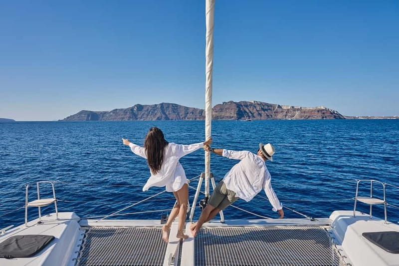 Santorini: Caldera Classic Catamaran Cruise w/ Meal & Drinks - What makes this Santorini cruise worth considering