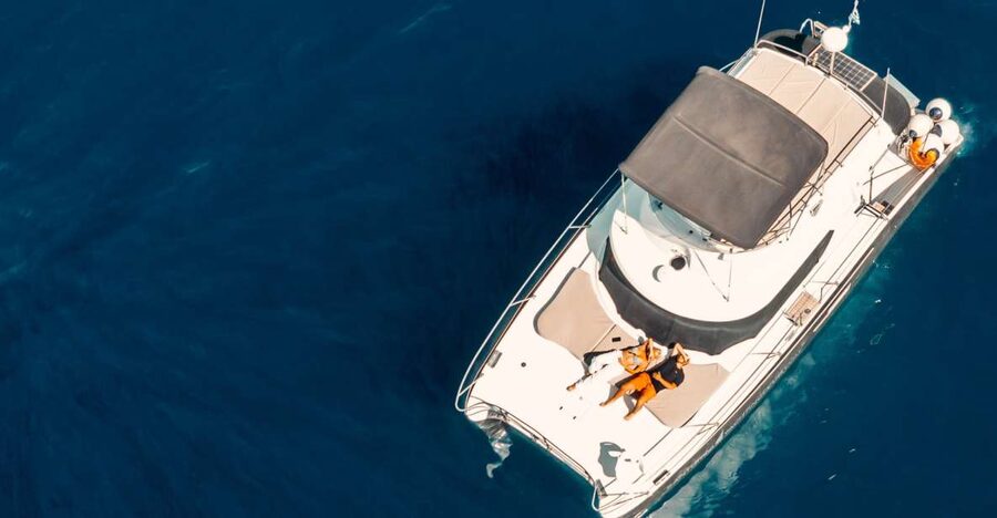 Santorini: Caldera Private Power Catamaran Cruise - Getting from Thera to Ammoudi Bay