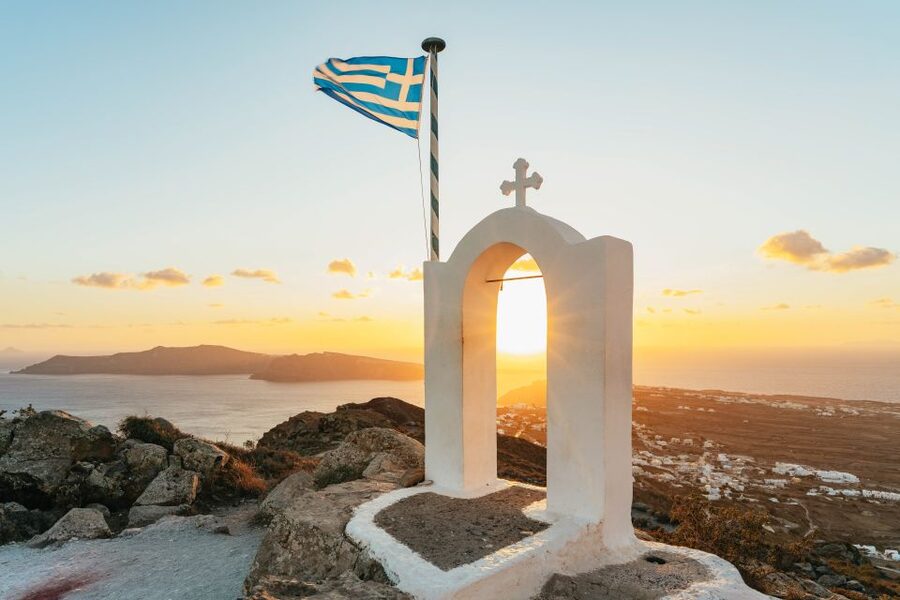 Santorini: Caldera Trail Guided Hike and Sunset Viewing - Fira to Firostefani, an easy start with big views