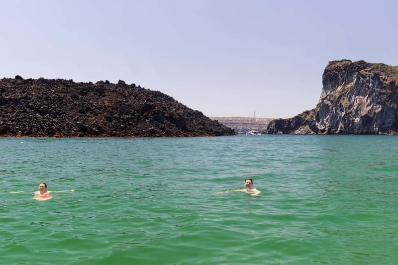 Santorini: Catamaran Cruise with Fresh Meal & Open Bar - Red Beach again and the ride home