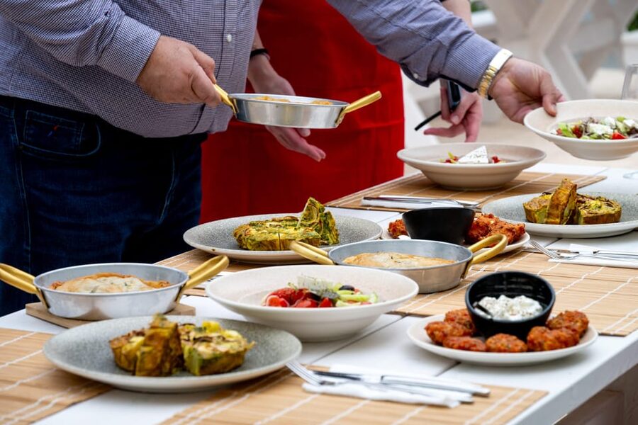 Santorini: Cooking Class with Lunch and Wine Tasting - The transfer question: plan for a little slack