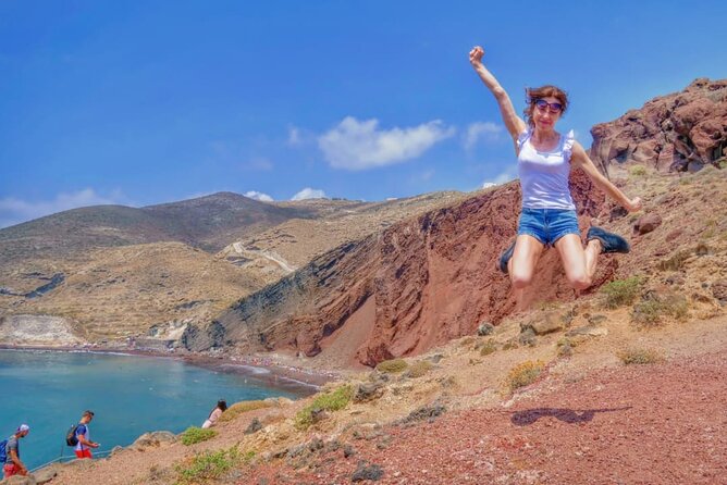 Santorini Day Tour with Sunset in Oia - Perissa: black sand, lunch, or a swim