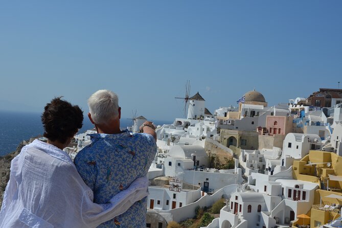 Santorini Highlights Small-Group Tour with Wine Tasting option - Akrotiri: the island’s strongest history stop