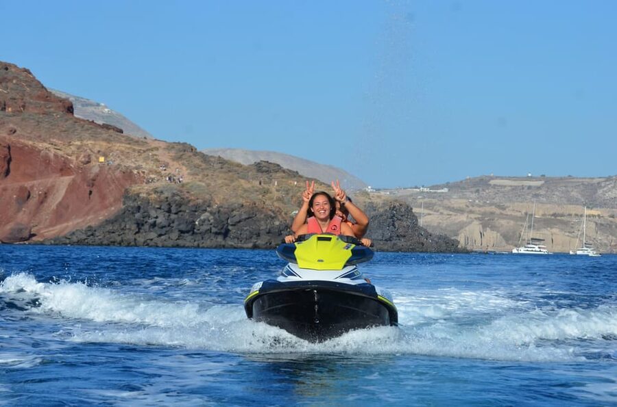 Santorini: Jet Ski Rental Perissa, Perivolos and St. George - Who should book this activity