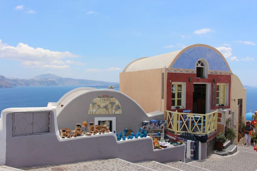 Santorini: Mesa Gonia, Pyrgos and Oia Tour - Bus transfers and pickup areas
