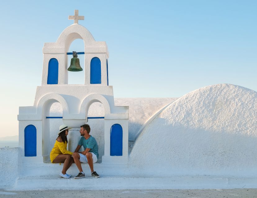 Santorini: Oia Village Professional Photo Shoot - How Photographers Handle Poses and Crowds