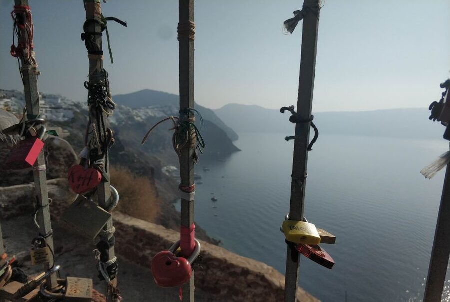 Santorini Panoramic Firostefani & Oia Blue Dome Private Tour - What the guide adds