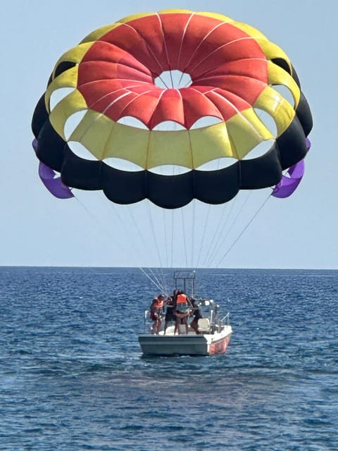 Santorini: Parasailing ExperiencePerissa,Perivolos,St.George - The optional photos are useful, but not part of the price