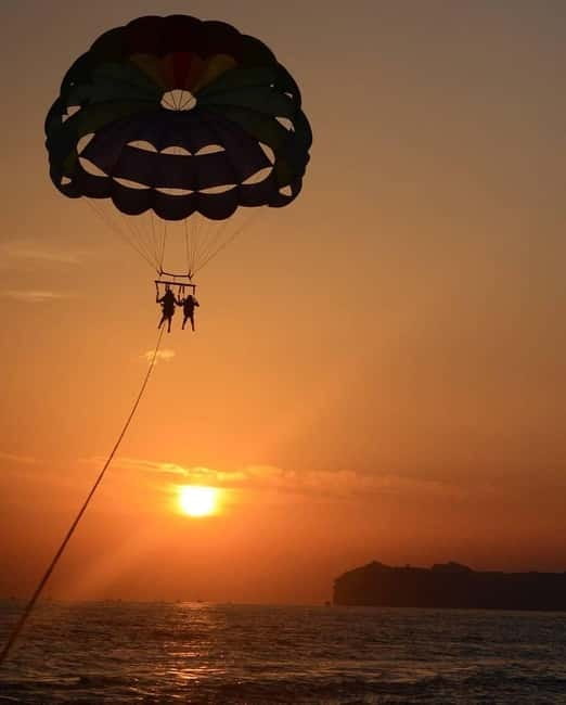 Santorini: Parasailing ExperiencePerissa,Perivolos,St.George - Who can take part, and who should skip it