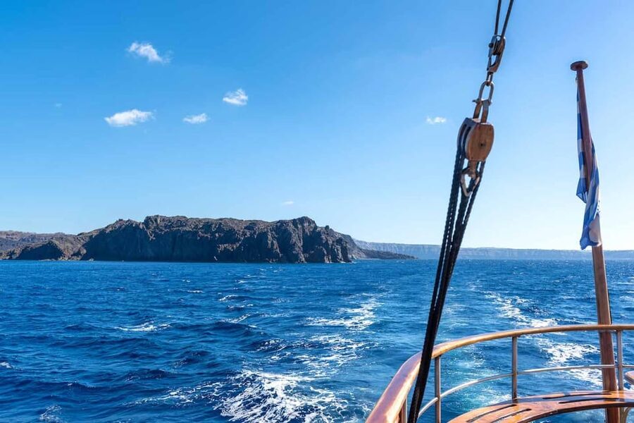 Santorini Port: Cruise to Volcano, Hot Springs & Thirassia - Why this cruise gives you a fuller Santorini picture