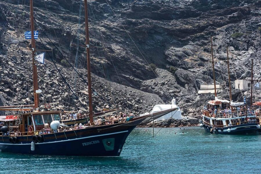 Santorini Port: Cruise to Volcano, Hot Springs & Thirassia - The practical packing list