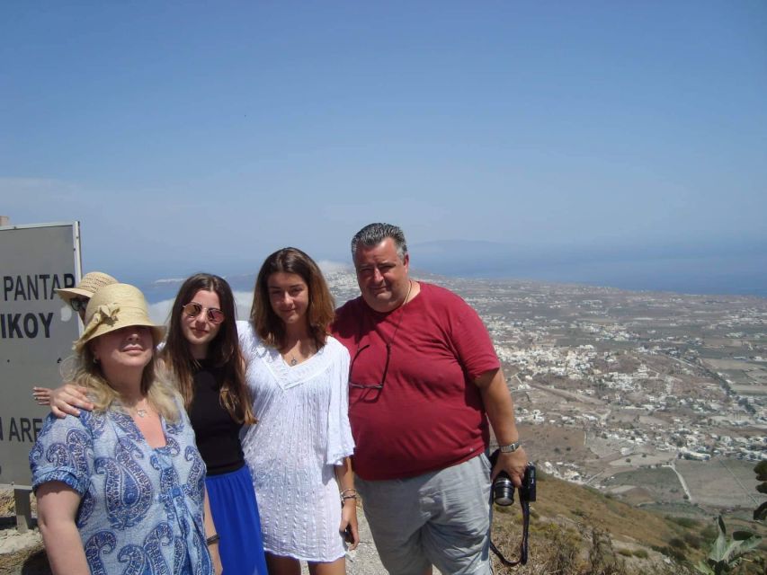 Santorini: Private Day Tour with Guide - Oia gives you Santorini’s famous first impression
