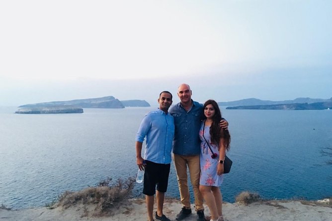 Santorini Private Driver: Explore Santorini - Port & Hotel Pickup - Black-sand beaches at Perissa or Kamari