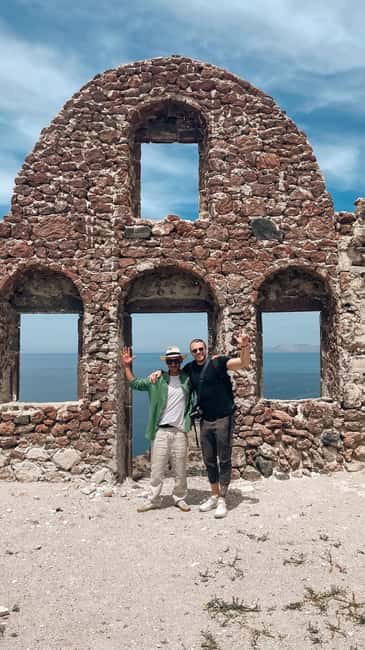 Santorini : Private Guided Highlights Tour - Imerovigli and the volcanic caldera views