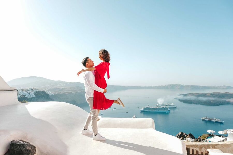 Santorini Private Photoshoot - The photographer’s role matters more than the backdrop