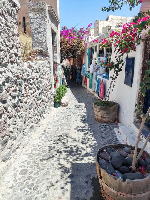 Santorini: Private Sightseeing Tour with Local Guide - Ammoudi Bay below the cliffs