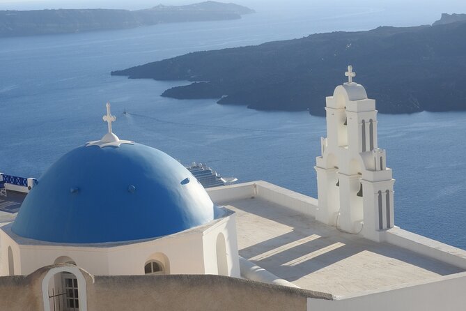 Santorini Sightseeing Half Day Small Group Tour - What the guide and vehicle add