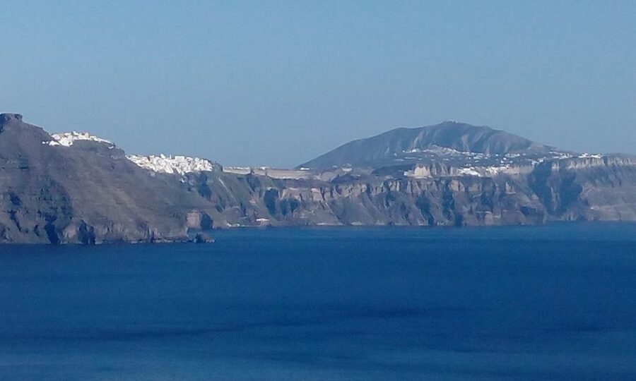 Santorini: Small-Group Highlights Tour of Venetian Castles - Megalochori makes music part of the history lesson