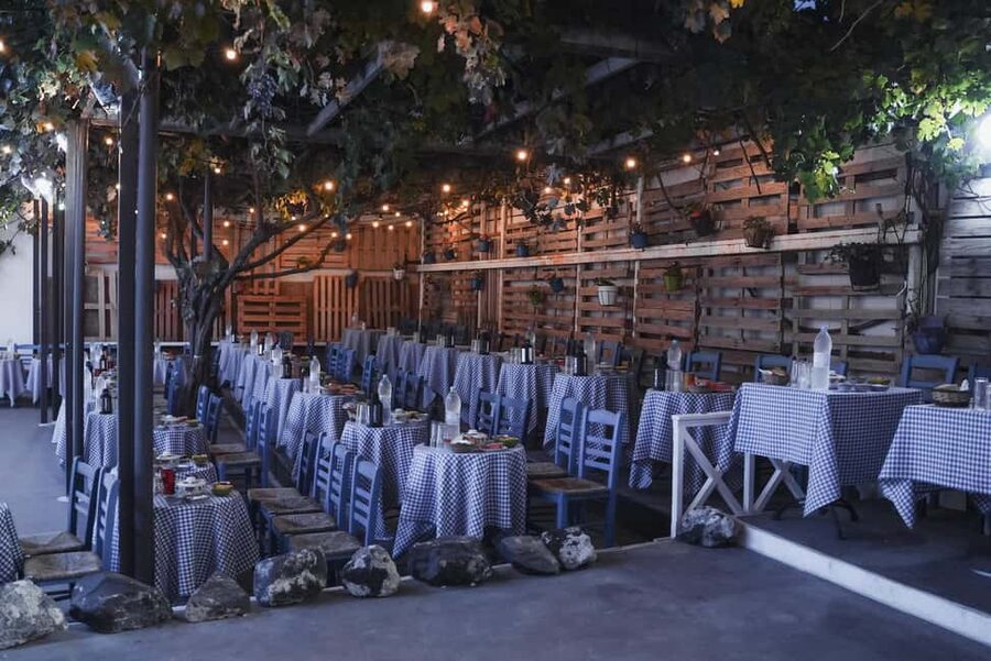 Santorini: The Greek Wedding Show Entry Tickets - The opening family introduction