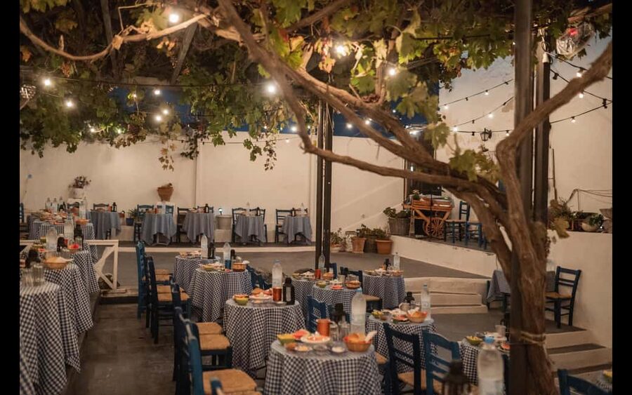 Santorini: The Greek Wedding Show Entry Tickets - What arrives at your assigned table