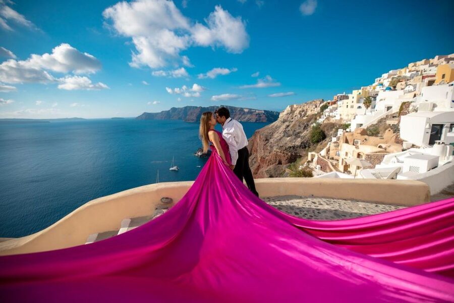Santorini: Unique Flying Dress Photoshoot Experience - Who Will Get the Most From This Photoshoot?
