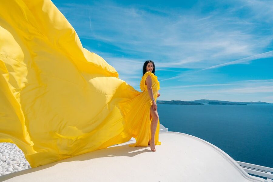 Santorini: Unique Flying Dress Photoshoot Experience - Choosing the Dress Color Before You Pose