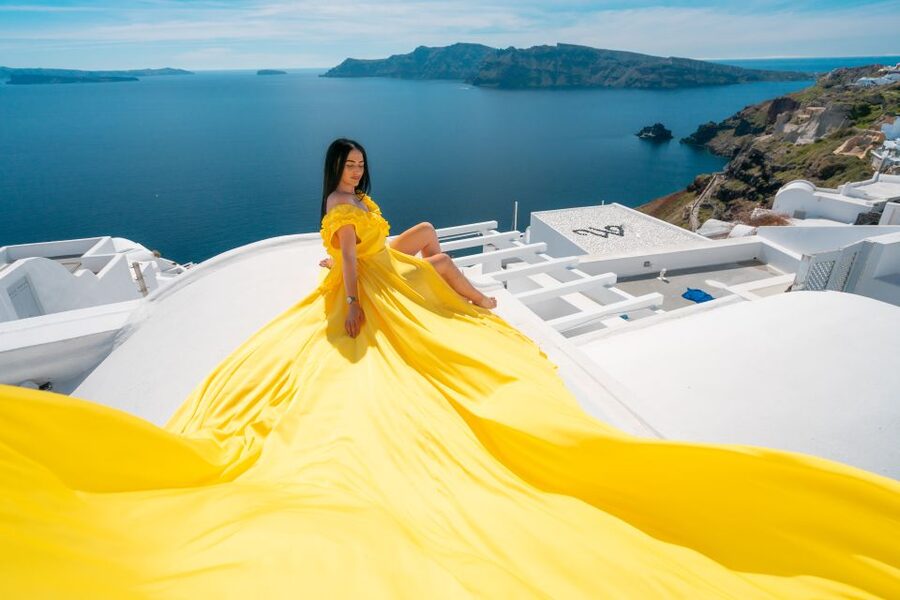 Santorini: Unique Flying Dress Photoshoot Experience - Thirty Edited Photos Within 72 Hours