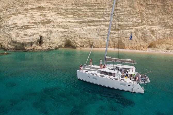 Shared Catamaran All inclusive-Day Cruise to Naxos or Paros - How comfortable is a 21-person catamaran?