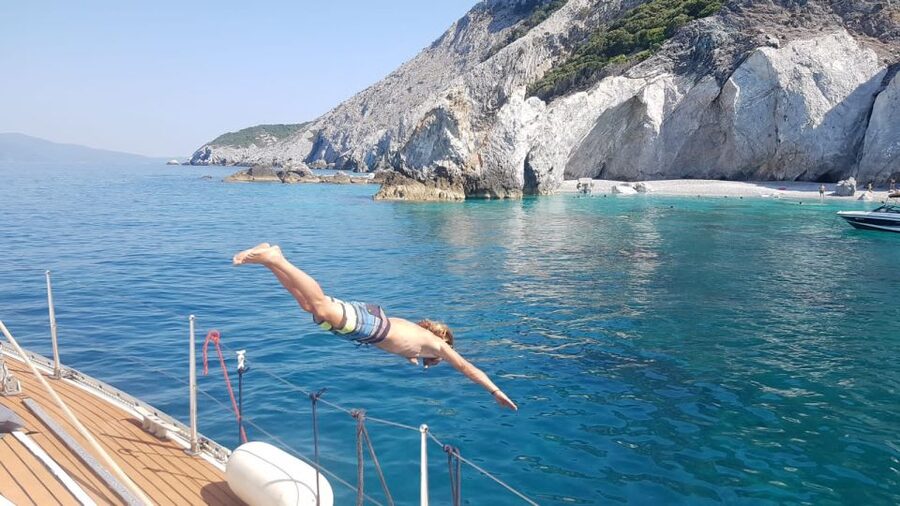 Skiathos: Day-Sailing Tour with Lunch on Board - Fresh Greek lunch served at sea
