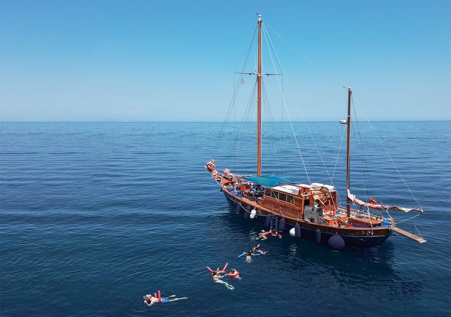Skiathos: Wooden Sailboat Full- or Half-Day Trip with Meal - Meeting Katerina in Skiathos Old Port