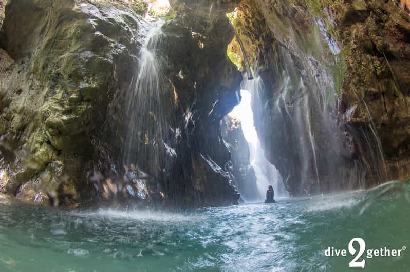 Snorkel trip to the Kourtaliotiko Waterfalls Plakias - Snorkeling beneath the waterfall lagoon