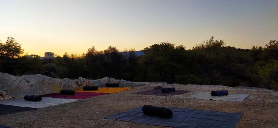 Sunrise Yoga & Meditation Acropolis & 360 view - What George’s yoga class is like