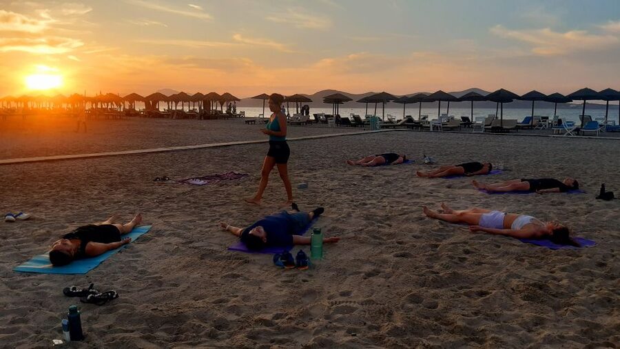 Sunset Pilates on Tigaki Beach - Key points at a glance