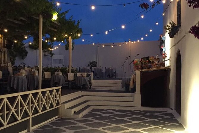 The Greek Wedding Show - Santorini - The courtyard celebration and plate smashing
