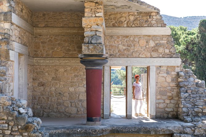 The Palace of Knossos with Skip-the-Line Ticket - Mythology, archaeology, and the Labyrinth