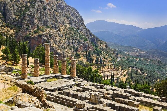Thermopylae The battle of the 300 Spartans & Delphi Day Tour - Hot springs, legends, and a reality check