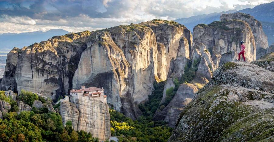 Thessaloniki: Full-Day Meteora Monasteries Tour - Why Meteora is worth the long day