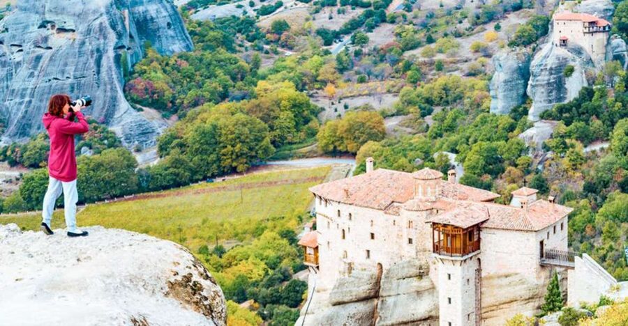 Thessaloniki : Meteora Full-Day Bus Trip with Local Guide - Why Meteora makes such a strong day trip