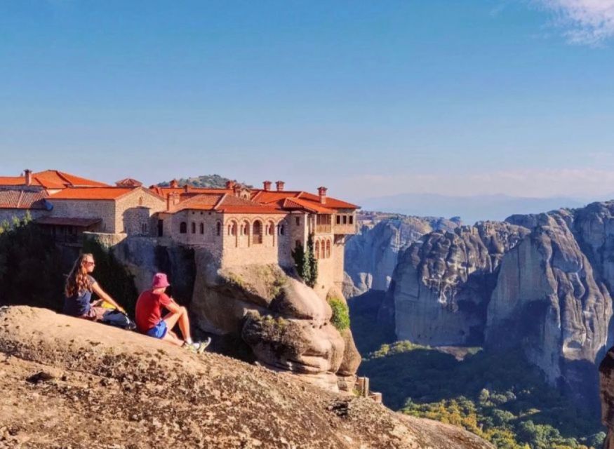 Thessaloniki : Meteora Full-Day Bus Trip with Local Guide - Kalambaka before the return bus