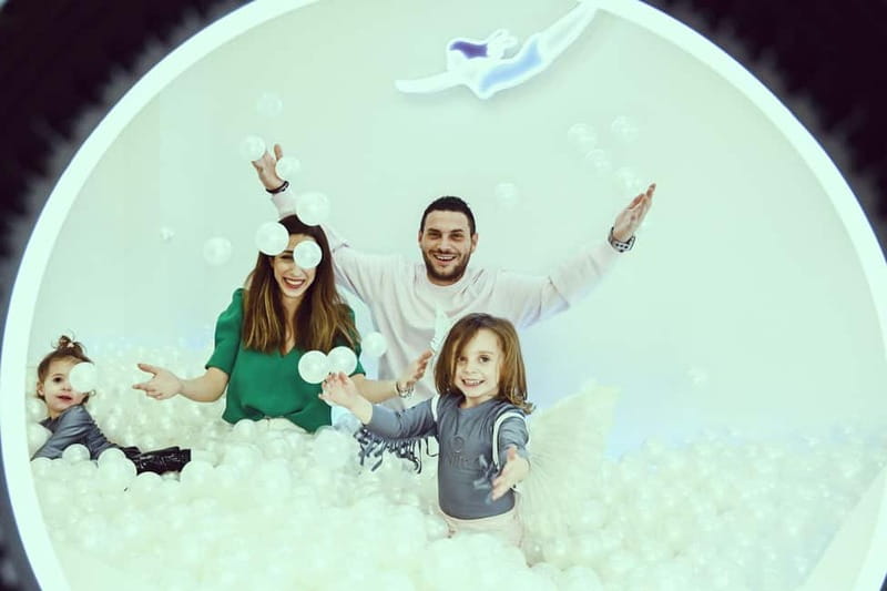 Thessaloniki:Selfie Museum, a 60-minute immersive experience - The infinity mirror room