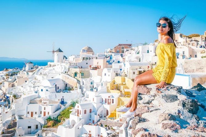 Traditional Villages Full day Tour in Santorini - Guides, buses, and the practical rhythm of the day