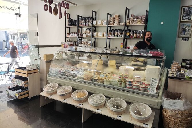 Walking “Food tasting tour” in the town of Chania - The handmade Cretan knife stop