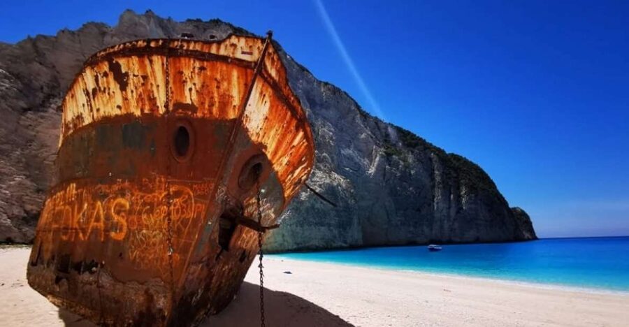 Zakynthos: early morning Shipwreck,Blue Caves and view point - Porto Vromi and the small-boat advantage
