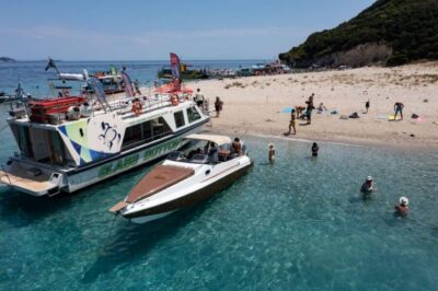 Turtle Island & Keri Caves Glass-Bottom Boat Tour