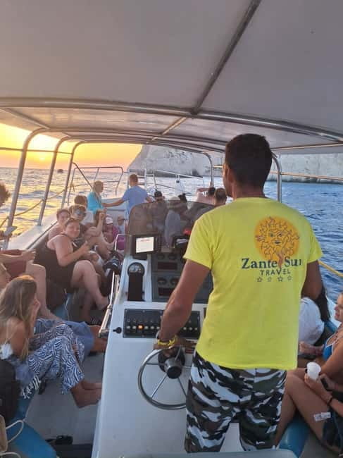 Zakynthos: Turtle Spotting, Marathonísi & Keri Caves Cruise - Turtle spotting in Laganas Bay