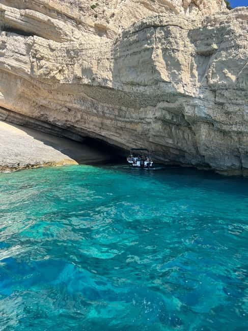 Zakynthos: Turtles, Marathonisi & Keri Caves Speedboat Tour - Key points at a glance